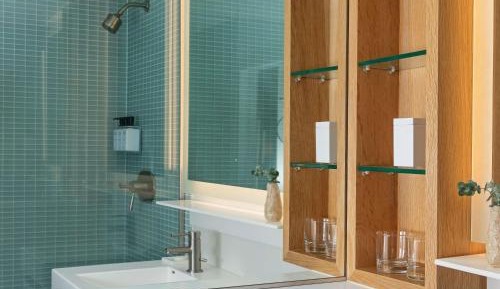 Classic Queen Room with Cityview