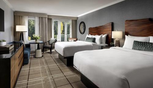 Deluxe Queen Room Two Queen Beds and View