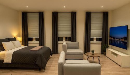 Standard Double Room with Shared Bathroom