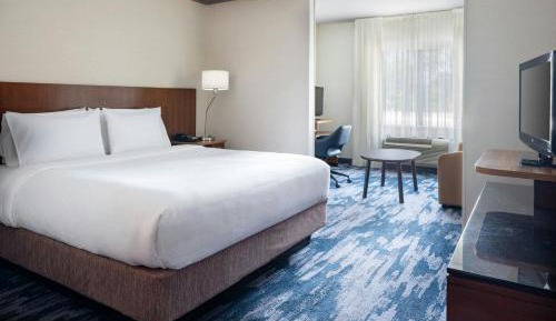 One-Bedroom King Suite