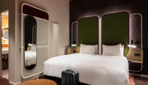 Deluxe Room with 1 double bed and 1 single bed