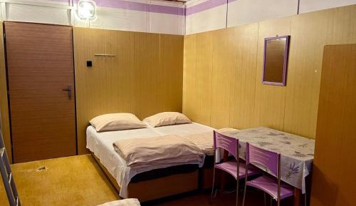 6-Bed Mixed Dormitory Room