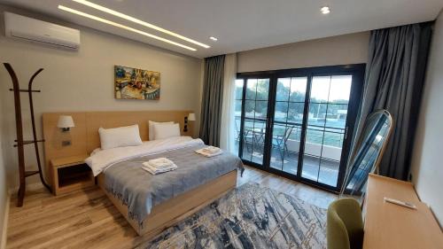 One-Bedroom Apartment with Balcony