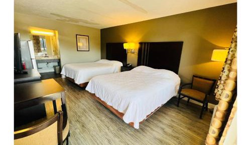 2 Queen Beds Non-Smoking