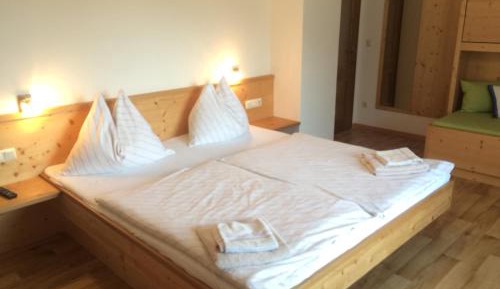Double Room with Mountain View - Annex