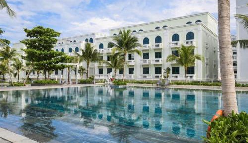 King Room with Pool View