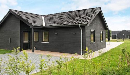 Five-Bedroom Holiday Home