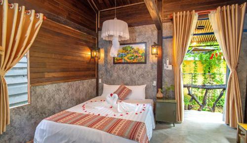 Queen Room with Garden View