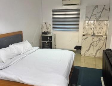 Deluxe King Studio