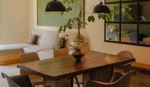 Three-Bedroom Apartment with Balcony