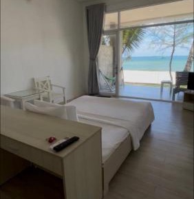 Studio with Sea View
