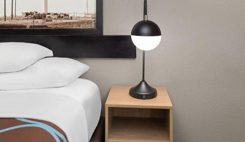 King Room - Non-Smoking