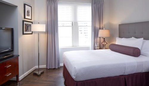 Premier Luxury King Room