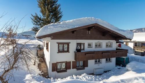 Five-Bedroom Holiday Home