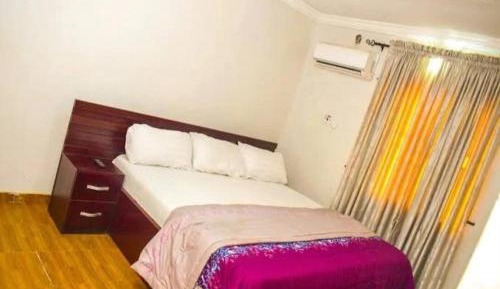 Deluxe Double Room (2 Adults + 1 Child)