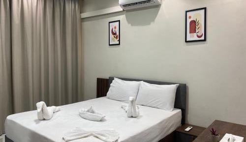 Three-Bedroom Deluxe Apartment