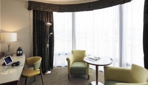 Junior King Suite - Non-Smoking