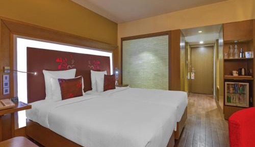 Deluxe Room Twin Beds