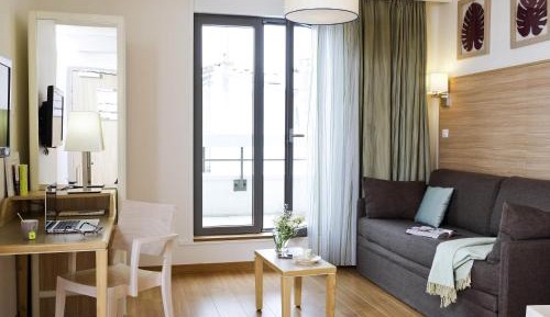 One-Bedroom Apartment (4 Adults)