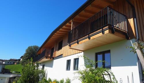 One-Bedroom Apartment with Balcony