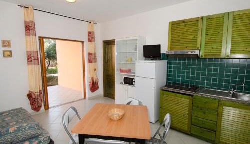 Two-Bedroom Apartment (4 Adults)