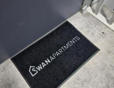 Deluxe One-Bedroom Apartment