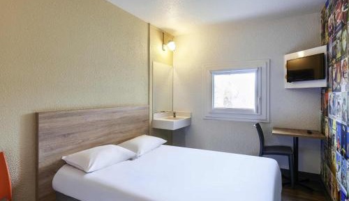 Tandem Room