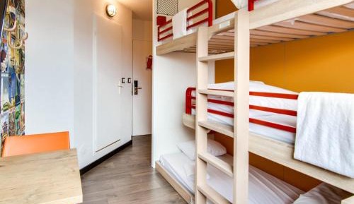 Cabrio Triple Room with Bathroom