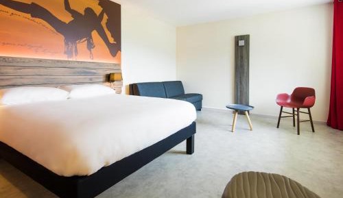 Standard Family Suite with One Double Bed and Sofa