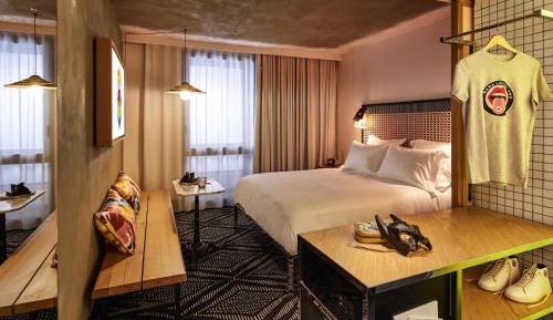 Medium Mama Double Room - Mobility Accessible