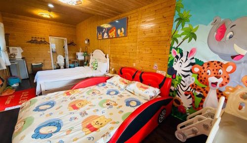 Quadruple Room with Mountain View