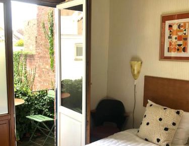 Standard Double Room with Shower