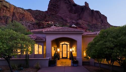 Five-Bedroom Holiday Home