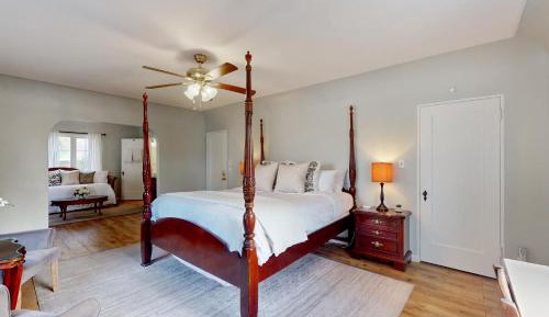 One Bedroom Suite 
