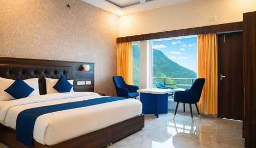 King Room with Balcony