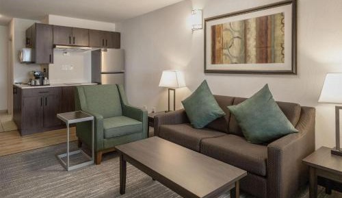 King Room with Sofabed - Non-Smoking