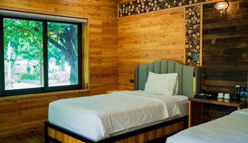 Twin Room with Mountain View