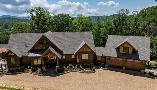 Four-Bedroom Vacation Home