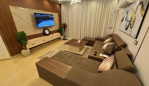 Three-Bedroom Premium Apartment with Resort View