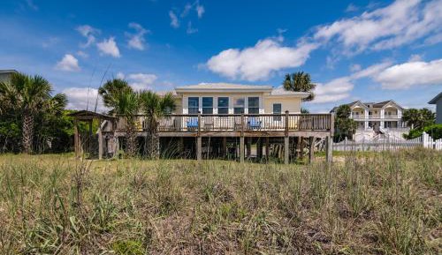 Three-Bedroom Vacation Home 