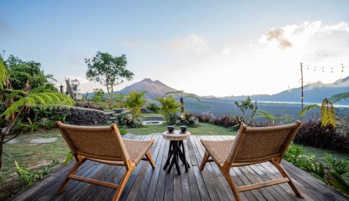 Suite with Mountain View