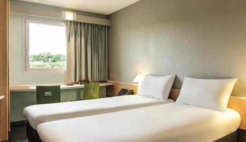 Standard Two Single Bed