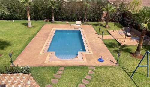 Deluxe Double Room (2 Adults + 1 Child)