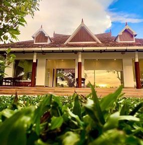 Apartment with Lake View