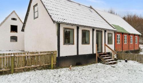 Three-Bedroom Vacation Home 