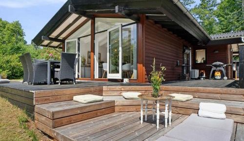 Three-Bedroom Vacation Home 