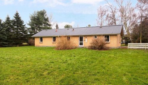 Five-Bedroom Holiday Home