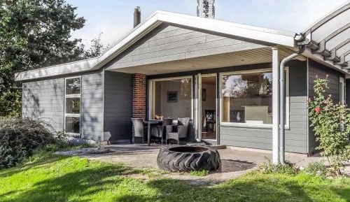 Three-Bedroom Vacation Home 