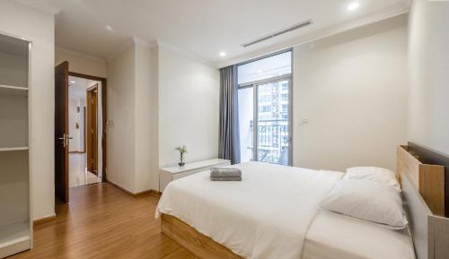 Four-Bedroom Luxury Apartment