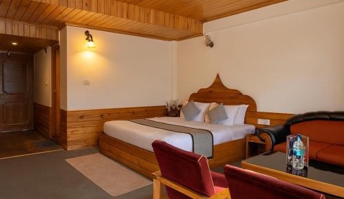 Queen Room with Balcony